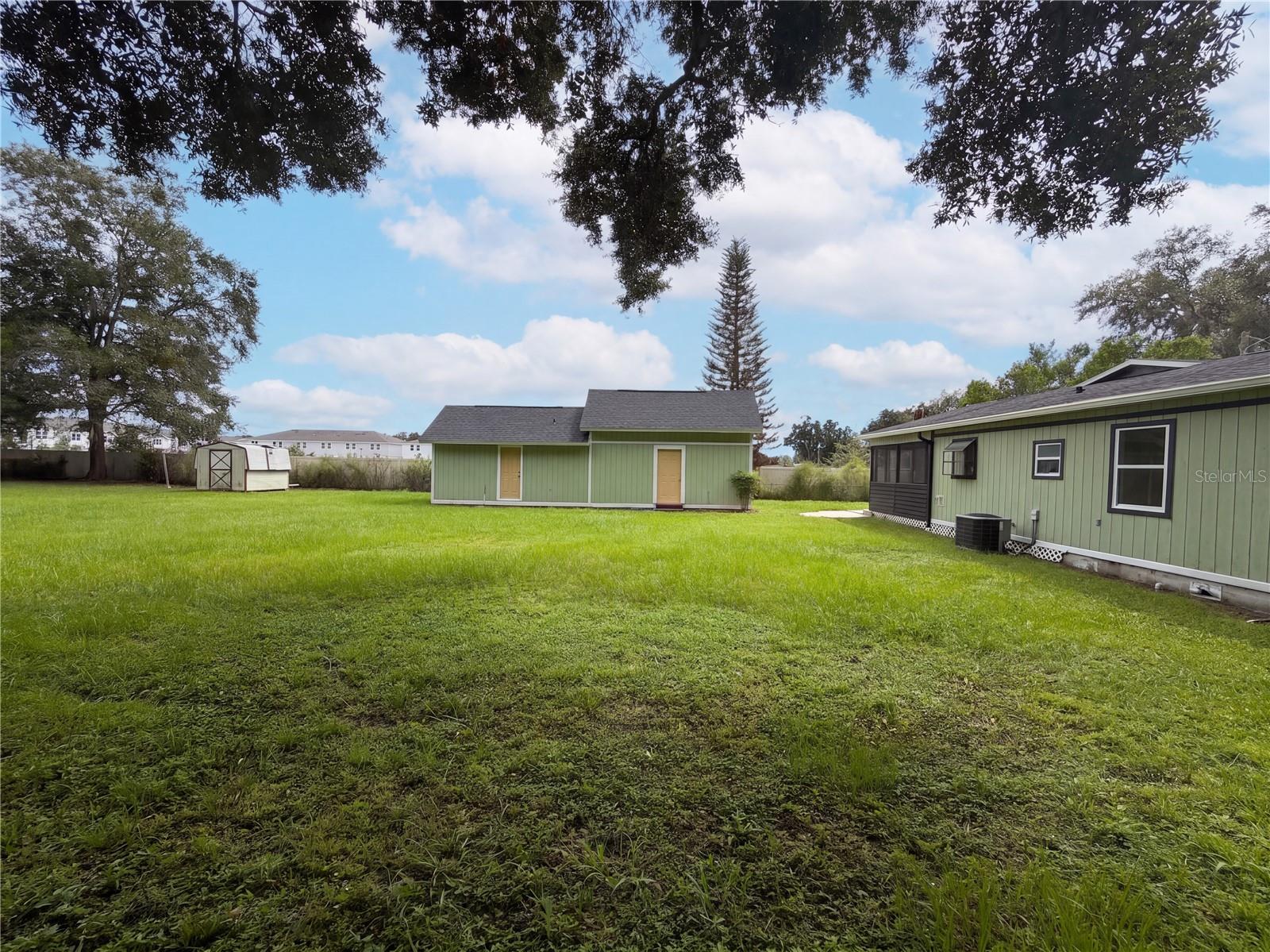 1721 Evergreen St Property Photo 35
