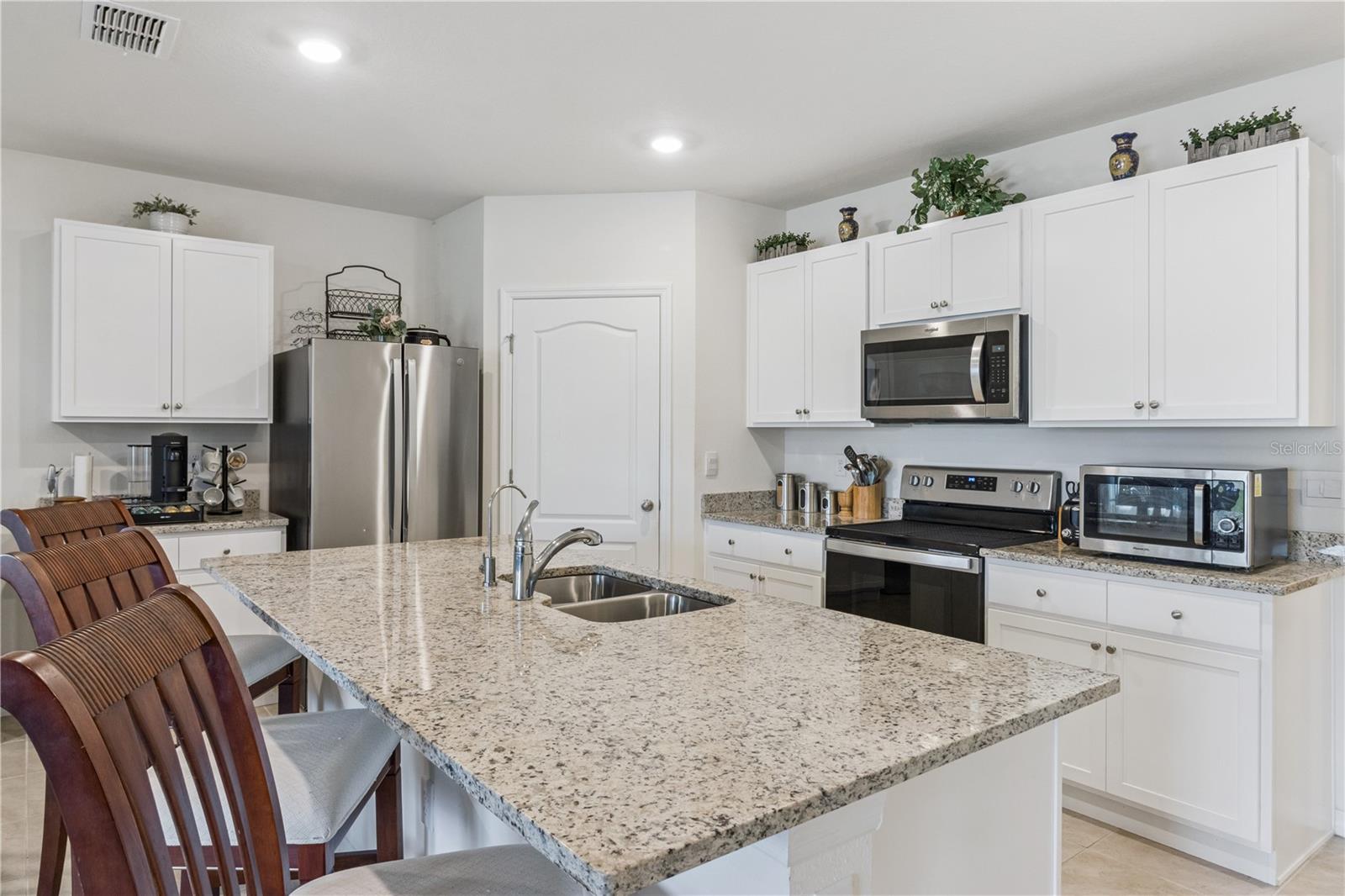 4660 Bernard Blvd Property Photo 17