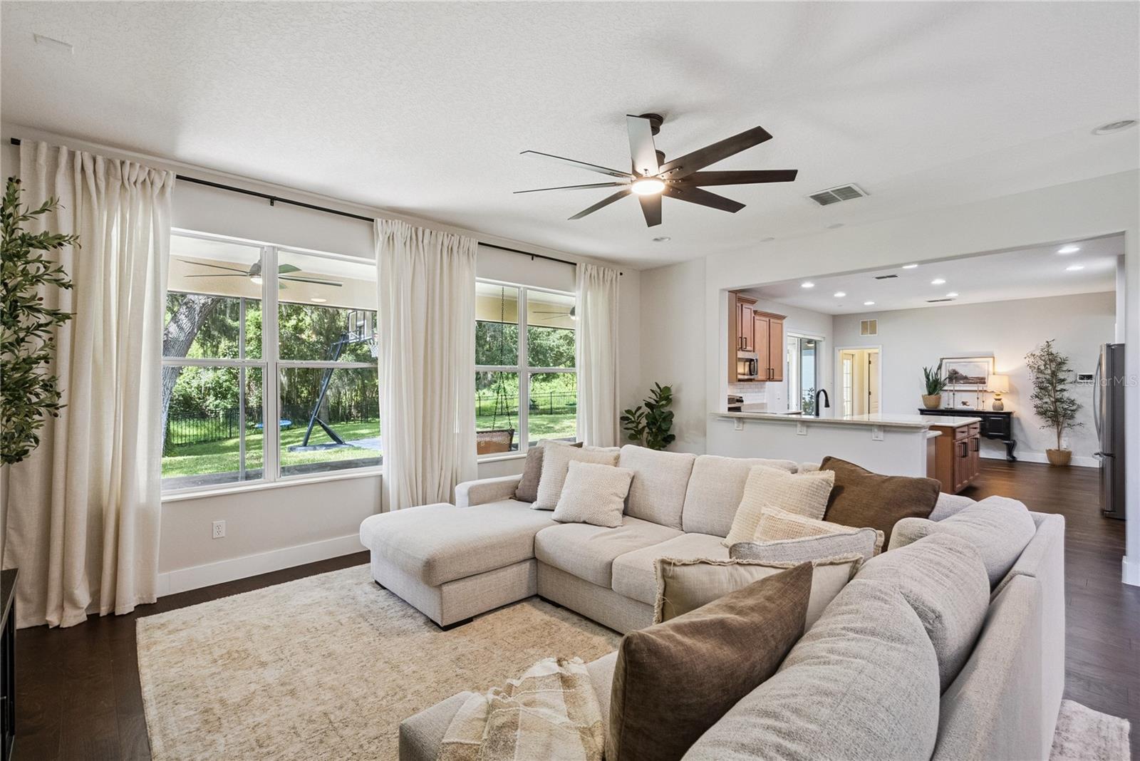 10304 Mallard Landings Way Property Photo 8