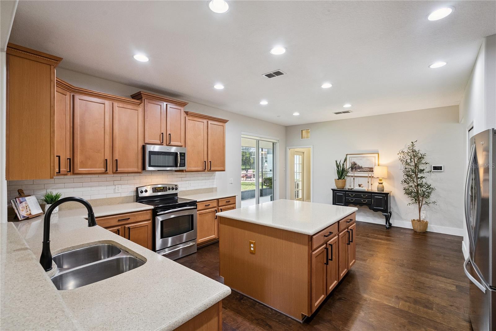 10304 Mallard Landings Way Property Photo 10