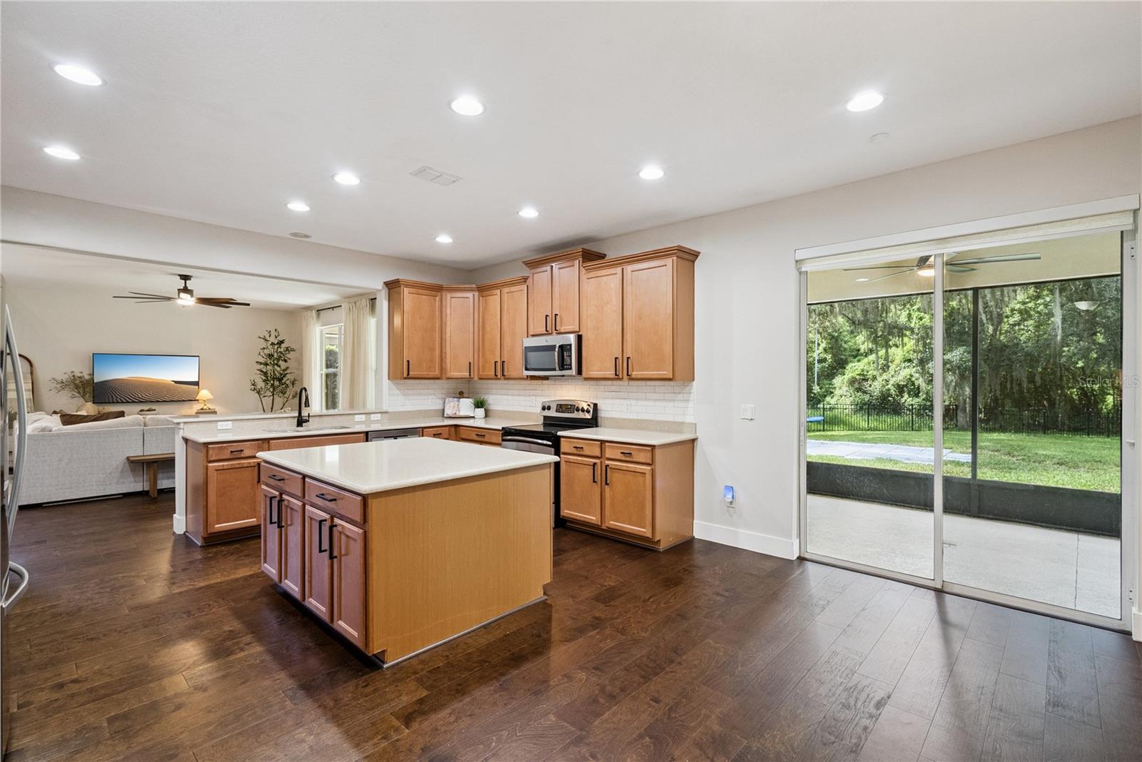 10304 Mallard Landings Way Property Photo 24
