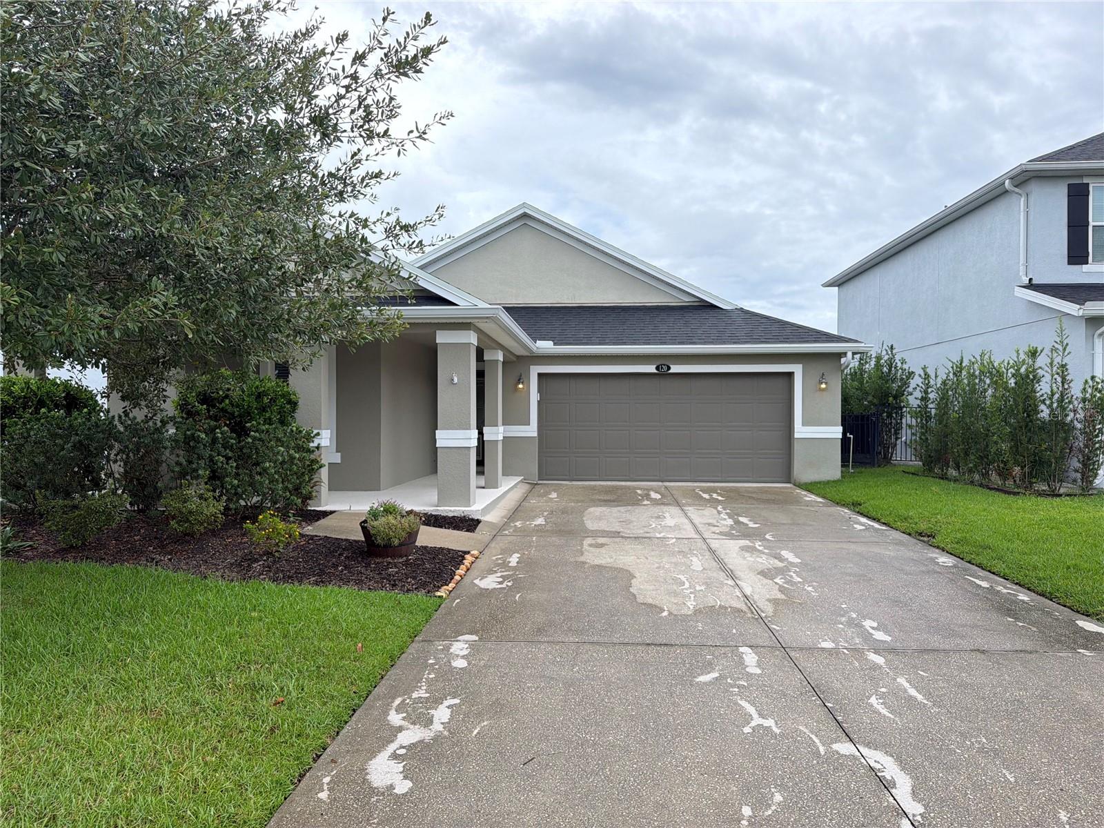120 PRESTWICK GRANDE DR Property Photo 1