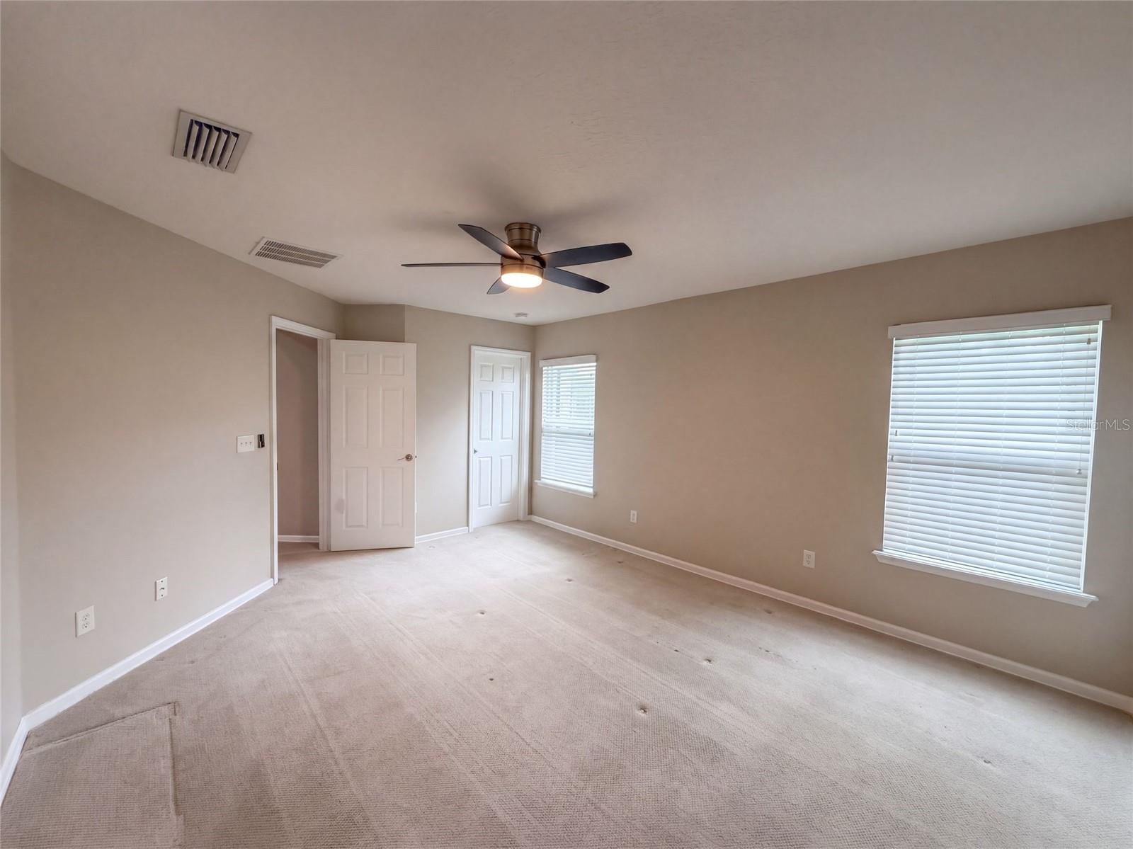 120 Prestwick Grande Dr Property Photo 4
