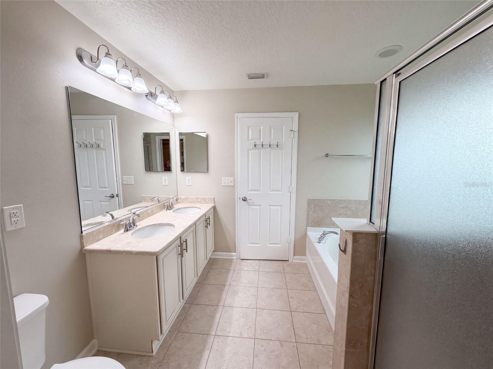 120 Prestwick Grande Dr Property Photo 29