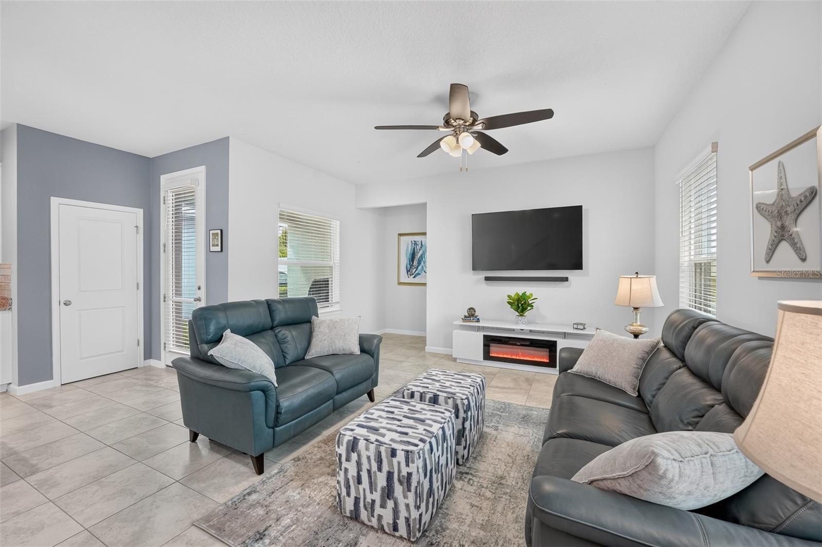 3949 Capital Reef Way Property Photo 35