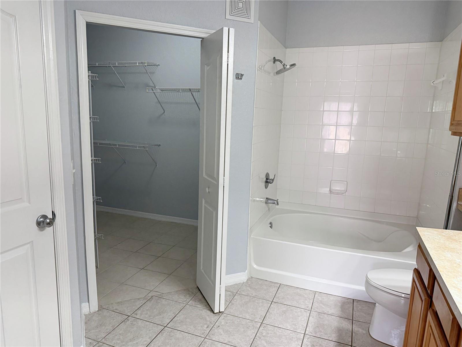 6131 Metrowest Blvd #116 Property Photo 15