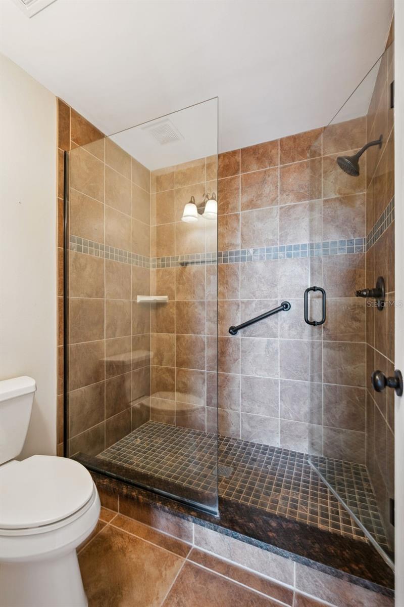 459 Hamptoncrest Cir #205 Property Photo 10