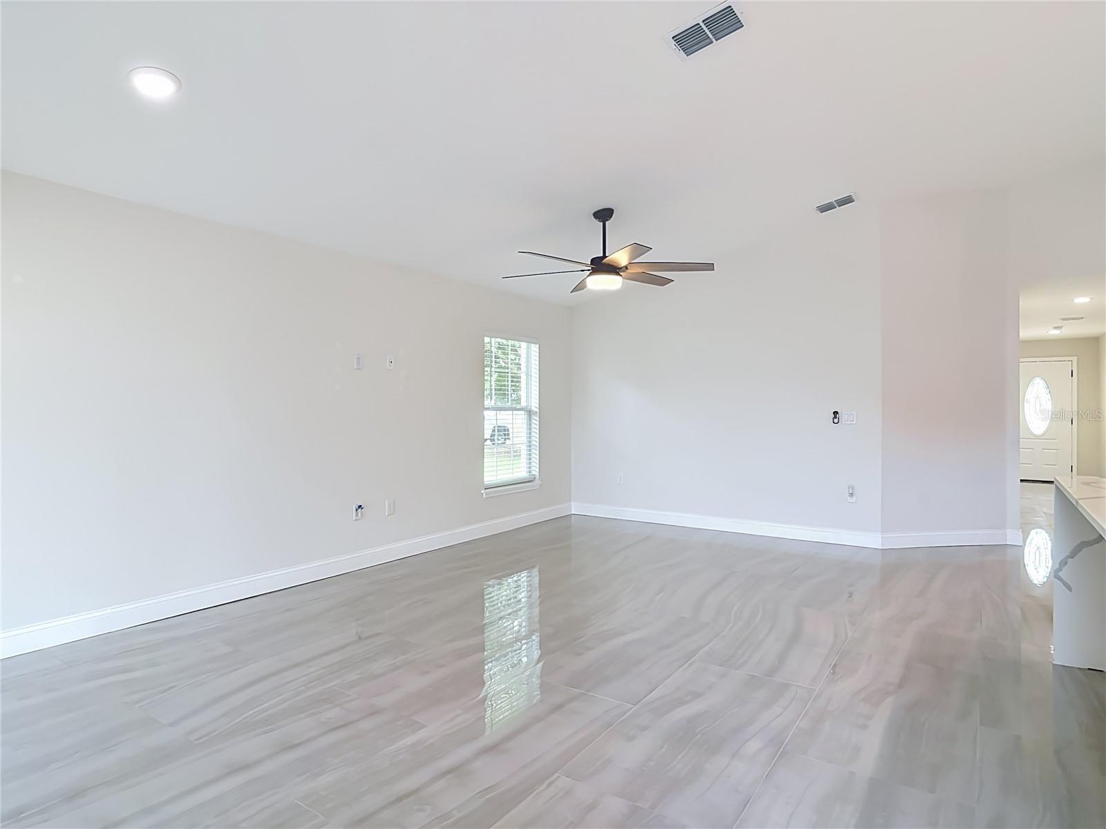 1471 Agatha Dr Property Photo 16