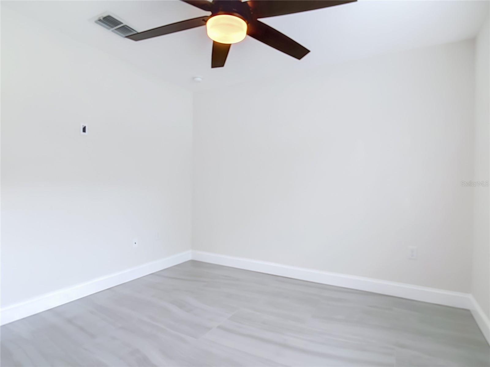 1471 Agatha Dr Property Photo 25