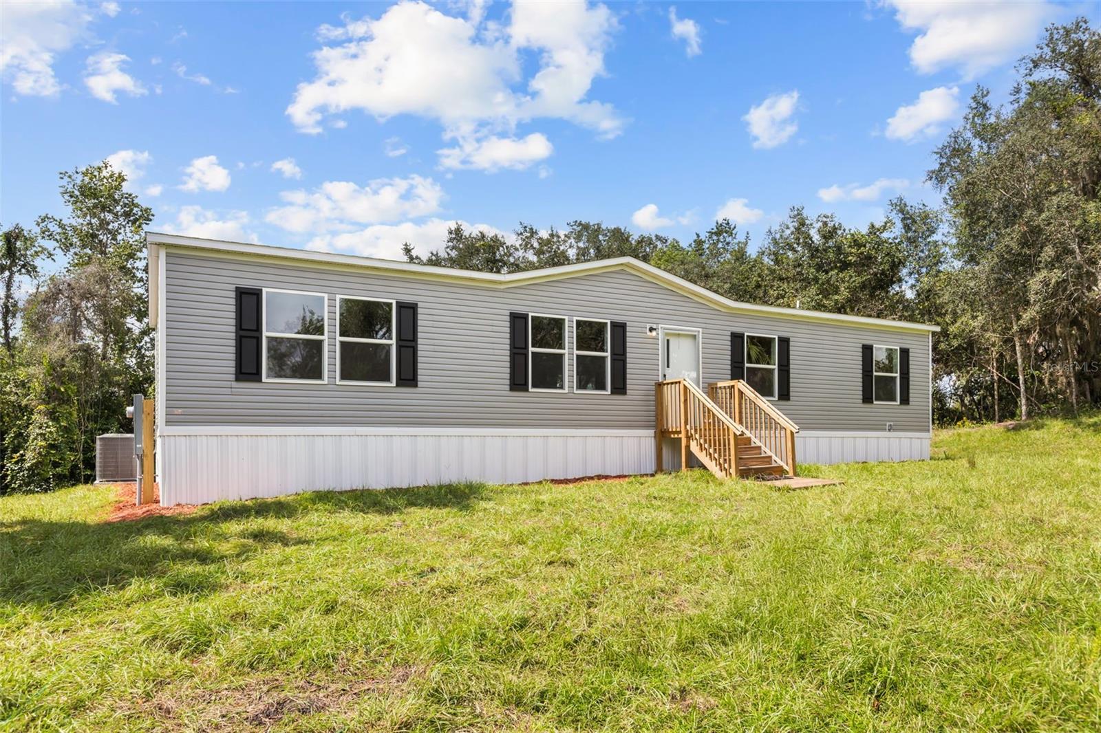 31608 Skyline Dr Property Photo 1