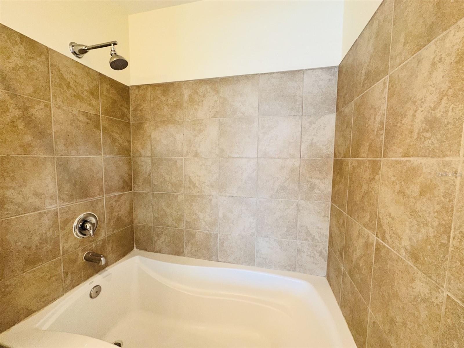 150 E Robinson St #1009 Property Photo 17