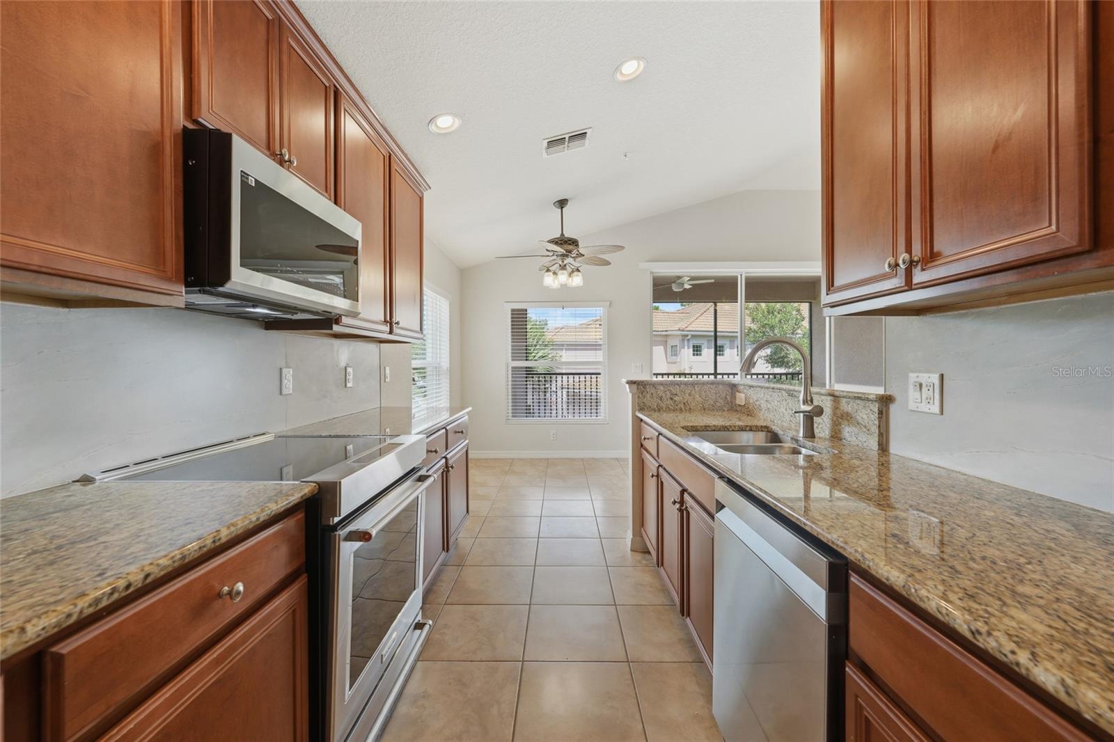 1214 Bella Rose Ct Property Photo 11