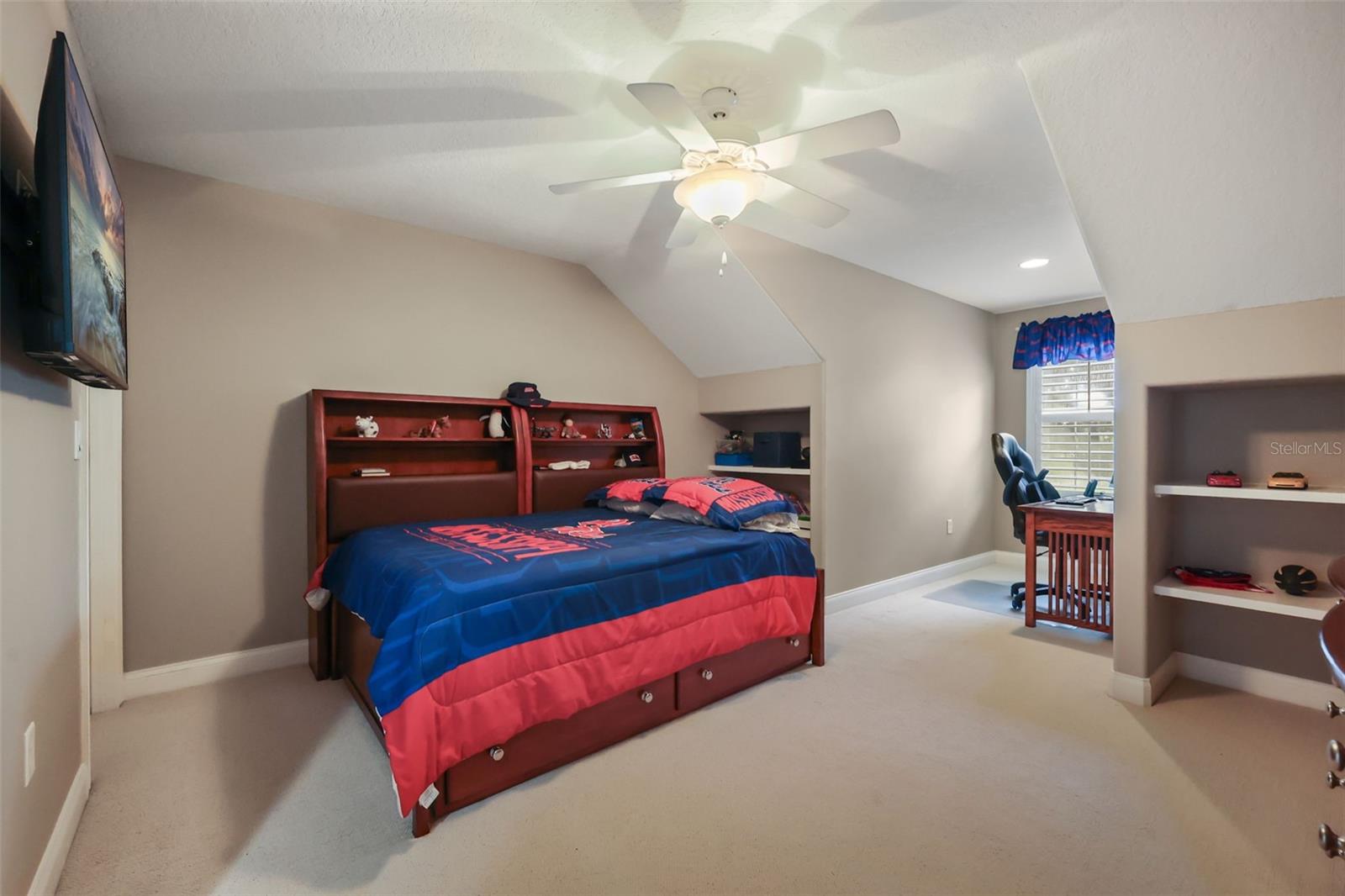 137 Petris Ave Property Photo 45