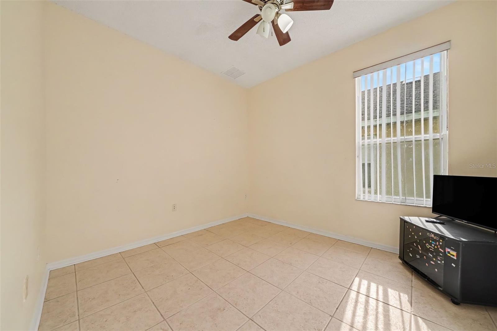 909 Devon Creek Rd Property Photo 14