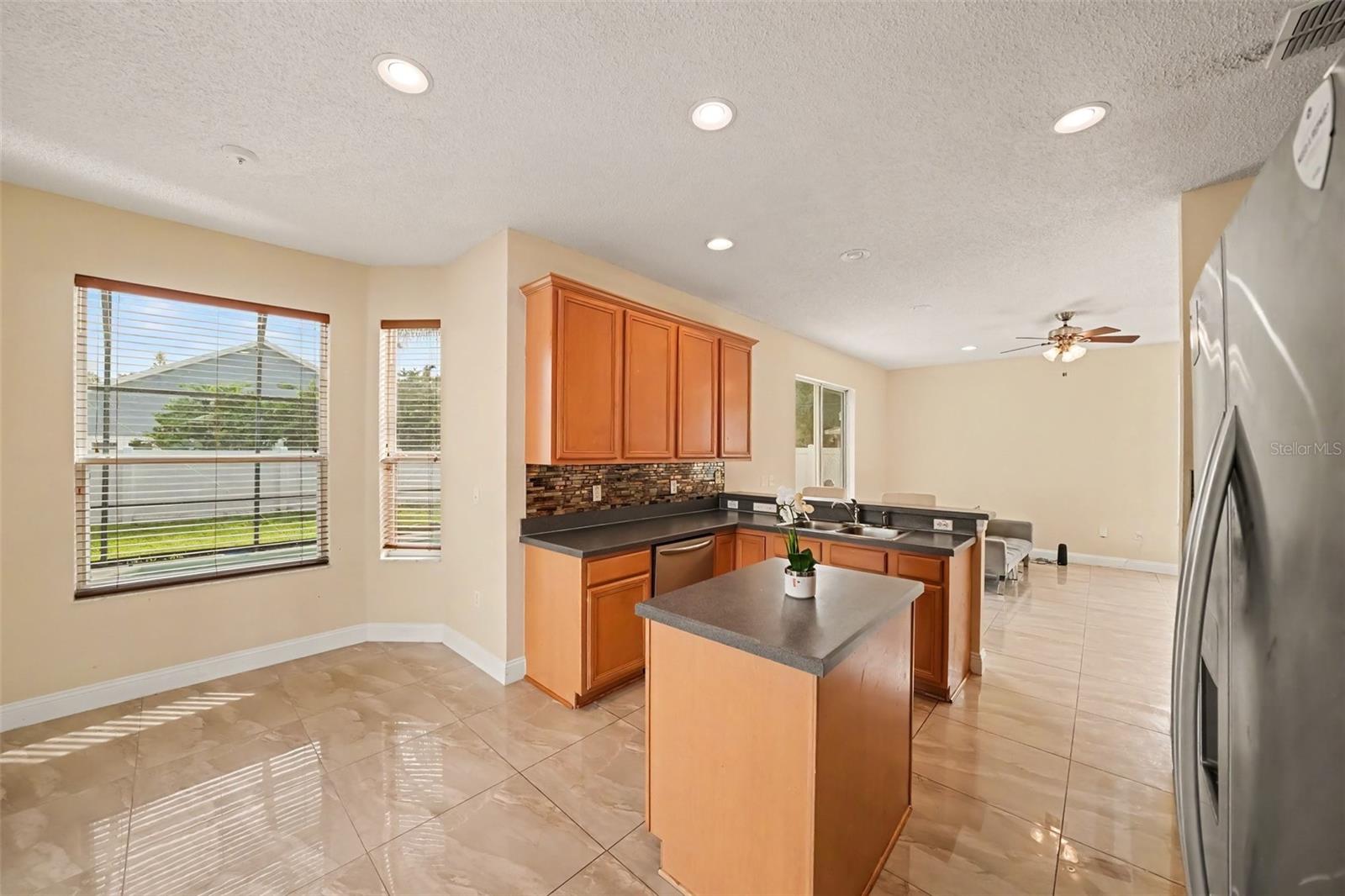 909 Devon Creek Rd Property Photo 19