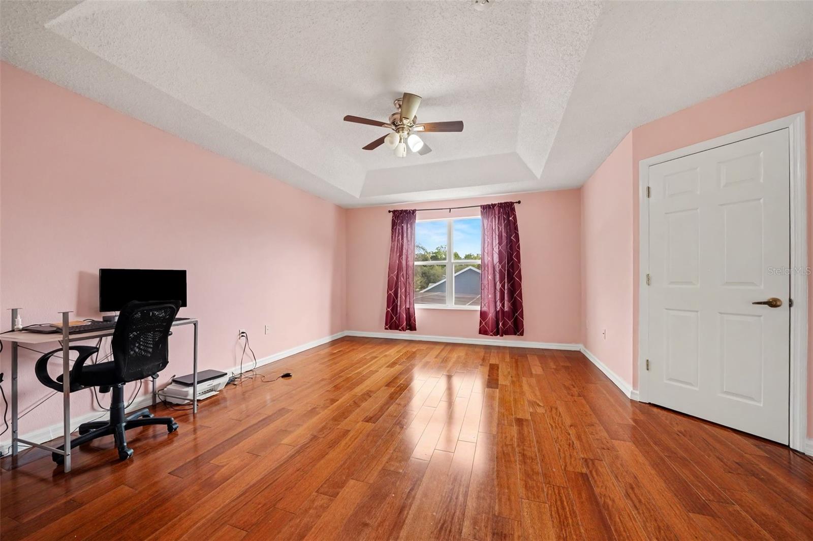 909 Devon Creek Rd Property Photo 23