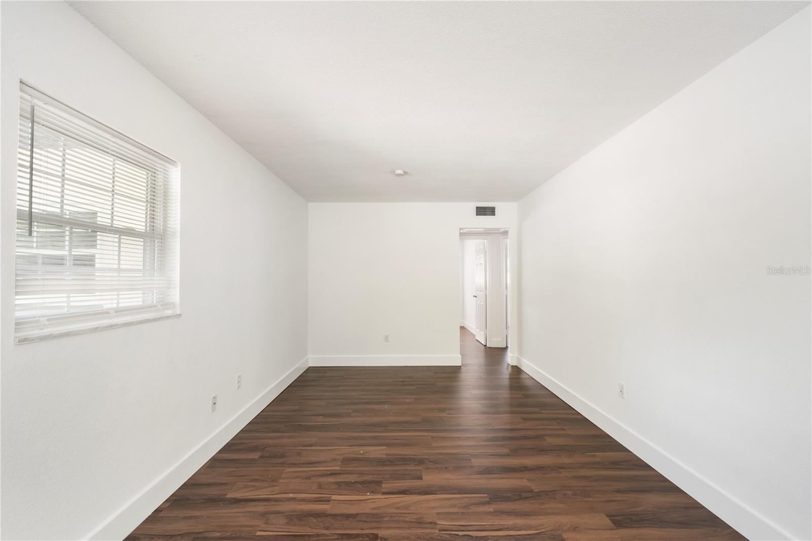 1107 S Pennsylvania Ave Property Photo 4