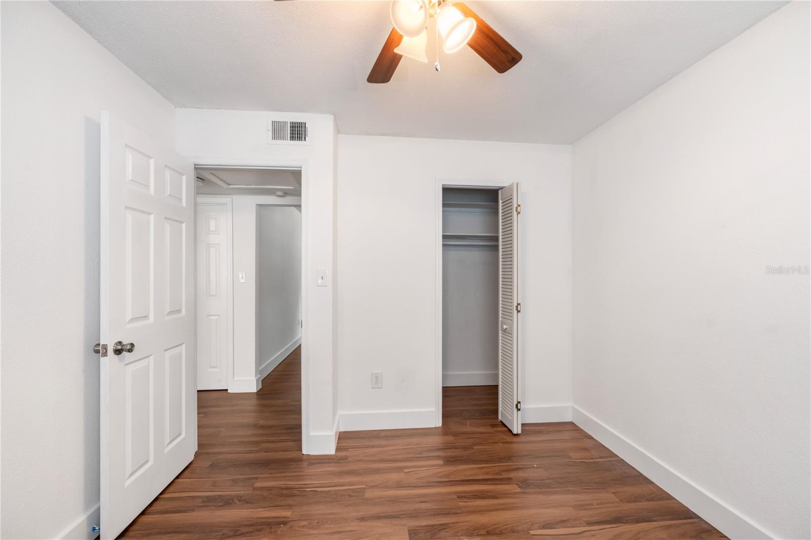1107 S Pennsylvania Ave Property Photo 13