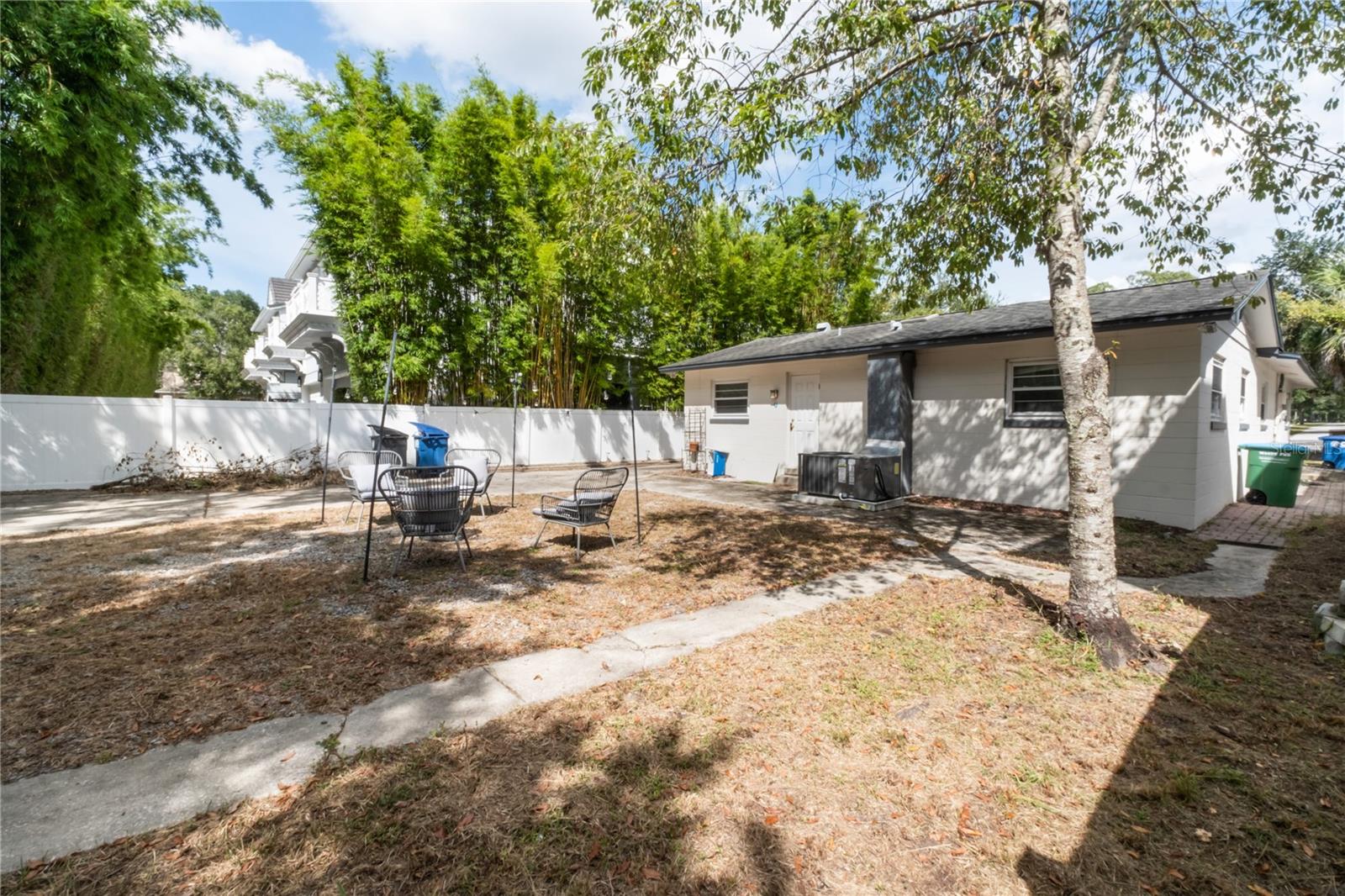 1107 S Pennsylvania Ave Property Photo 16