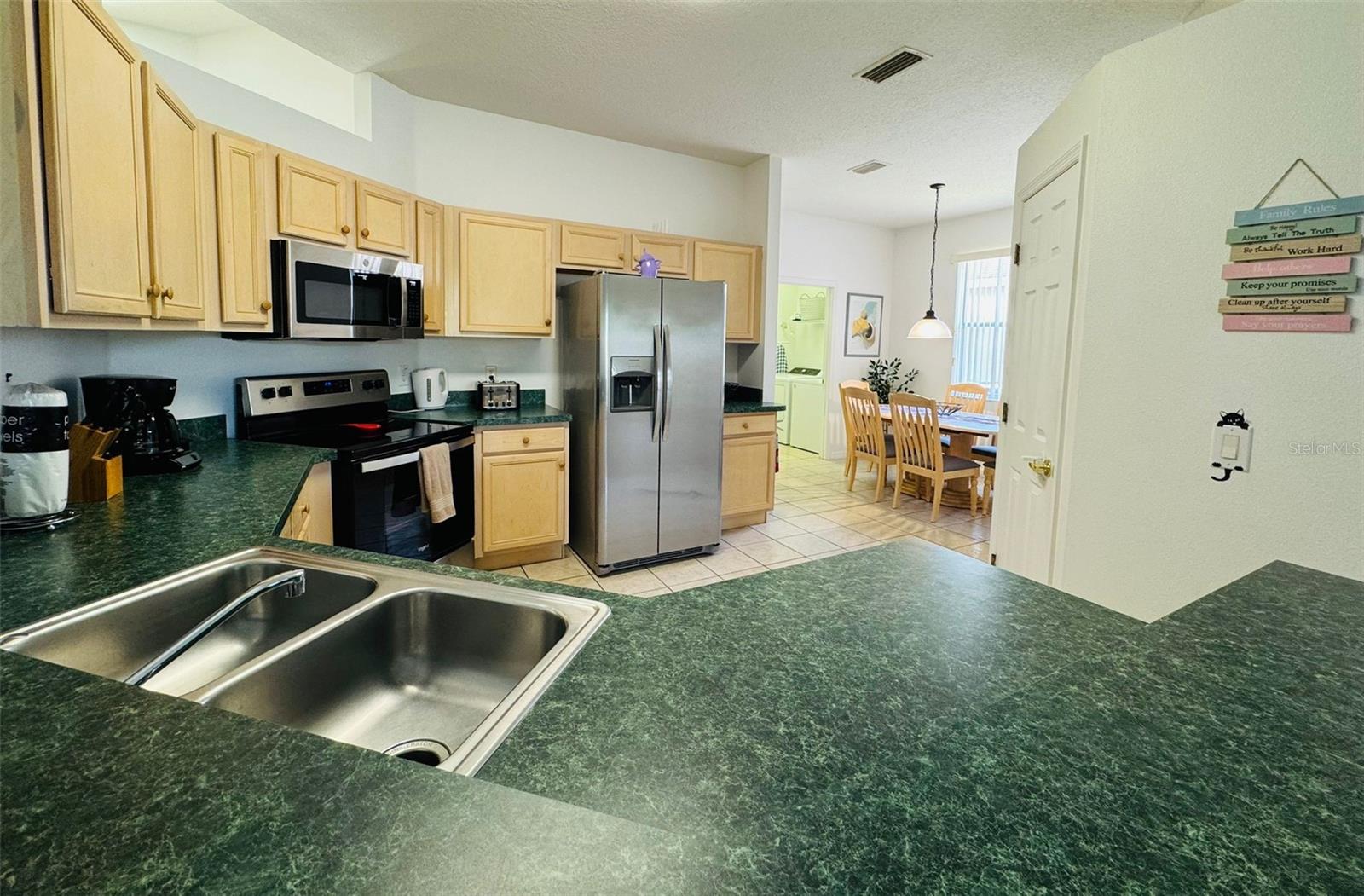 400 Montara Dr Property Photo 8