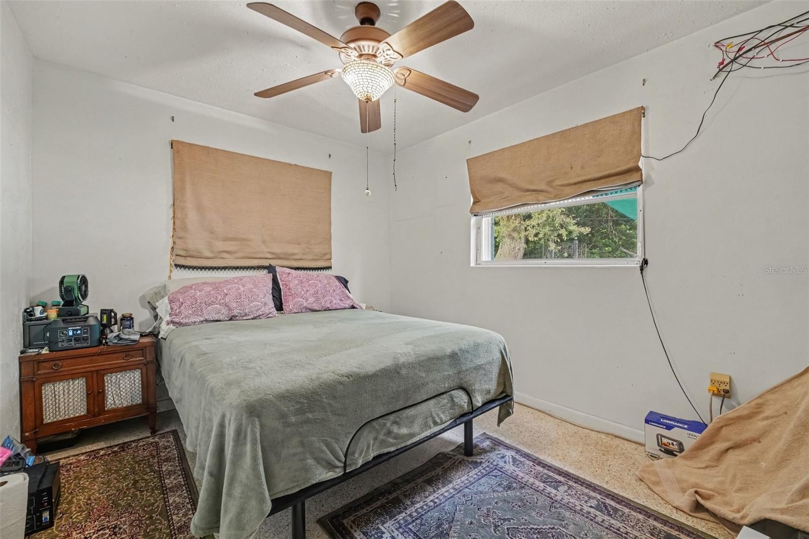 2440 Dolphin Rd Property Photo 15