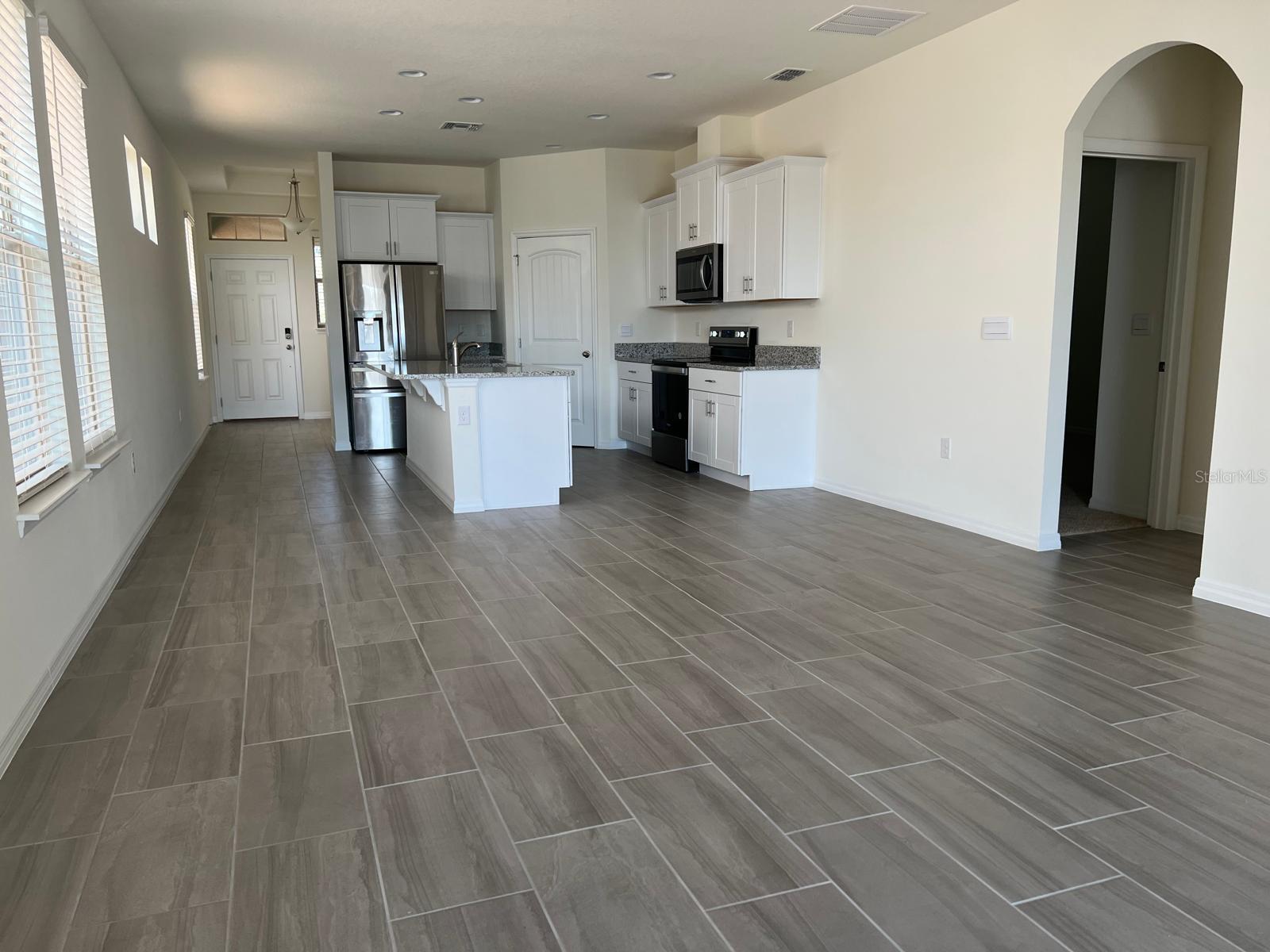 16704 Point Rock Dr Property Photo 6