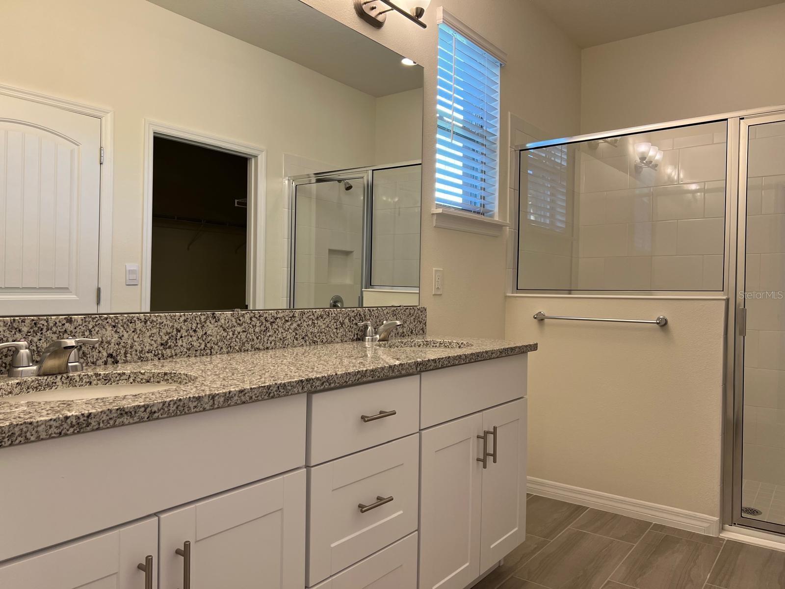16704 Point Rock Dr Property Photo 8