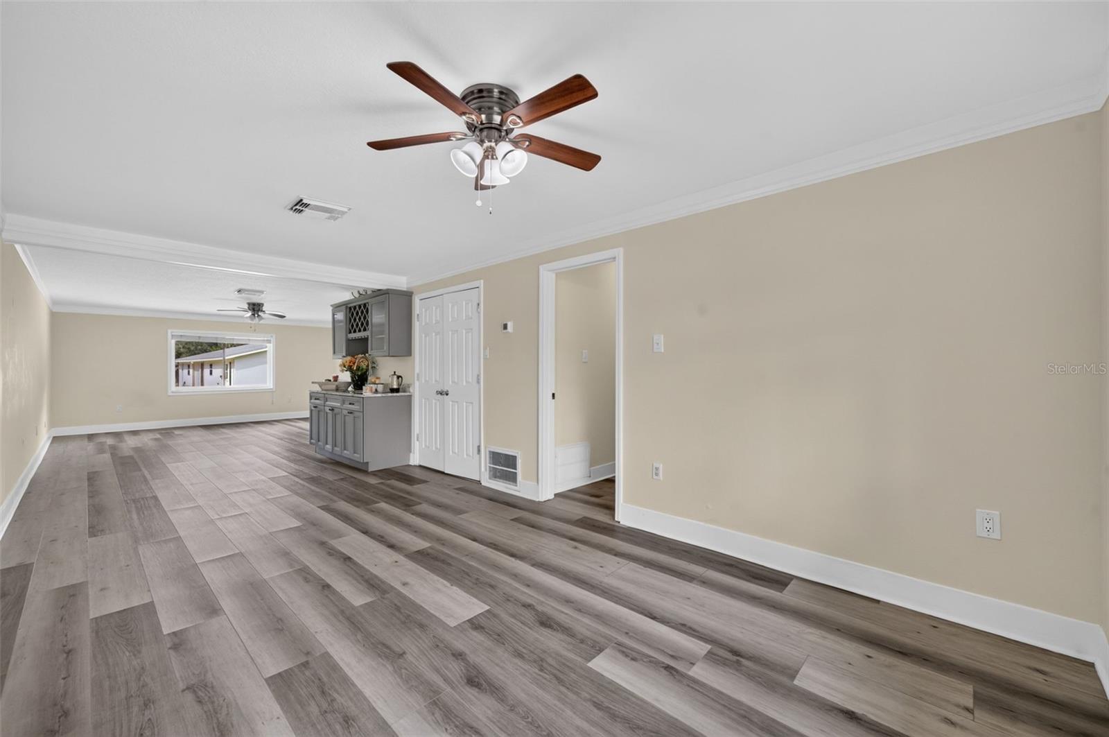 20963 E Colonial Dr Property Photo 12
