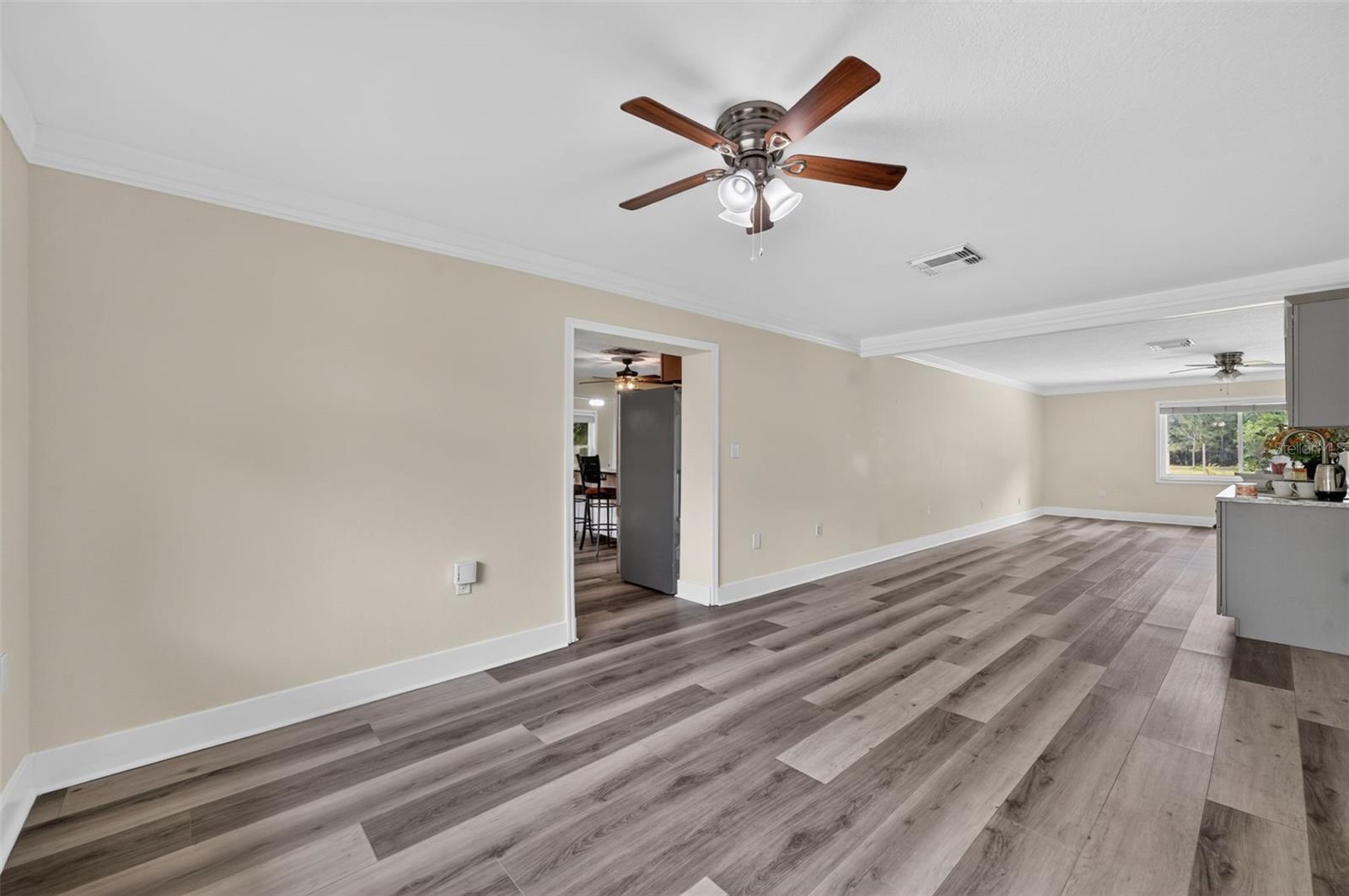 20963 E Colonial Dr Property Photo 13