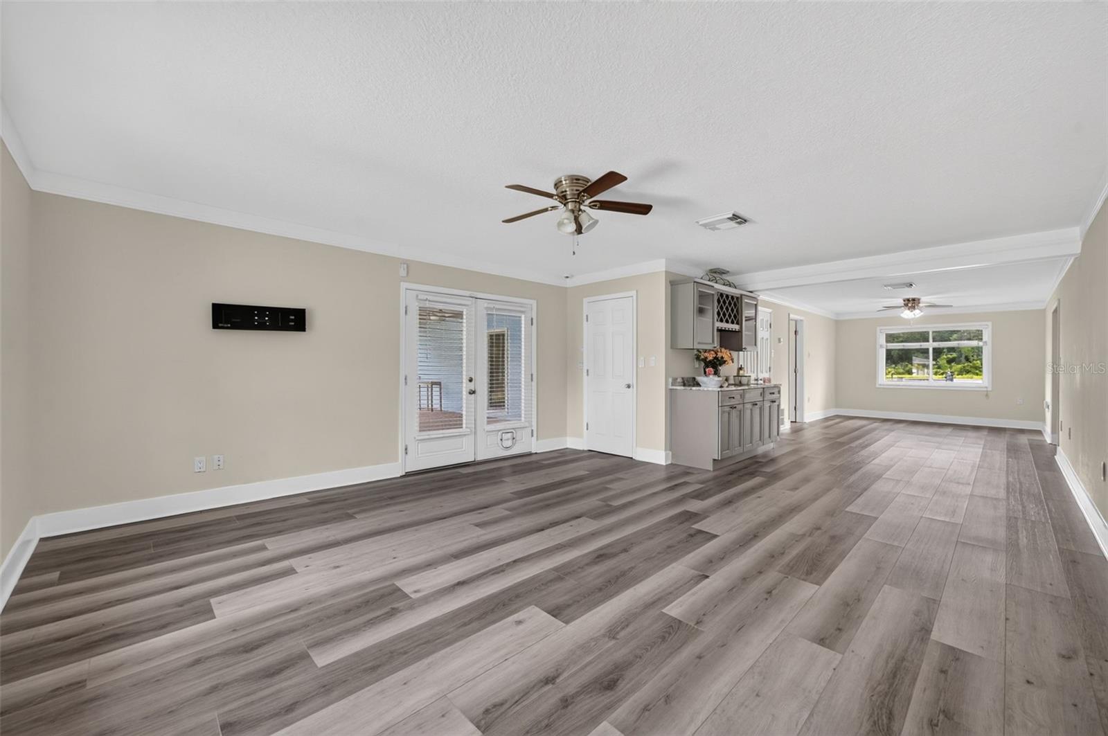 20963 E Colonial Dr Property Photo 17