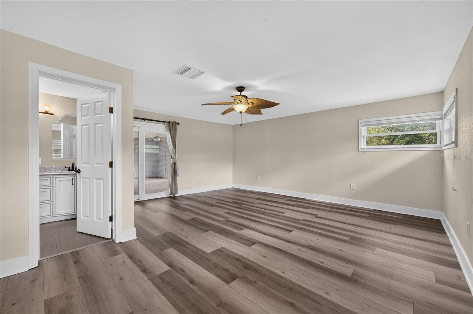 20963 E Colonial Dr Property Photo 19