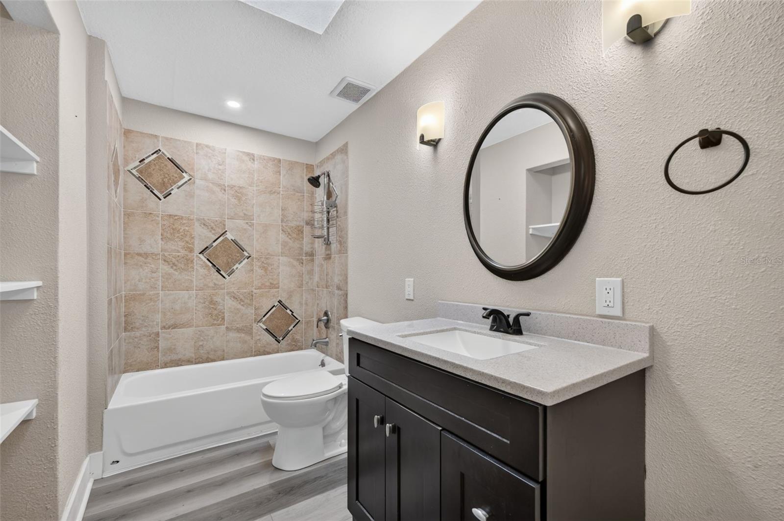 20963 E Colonial Dr Property Photo 28