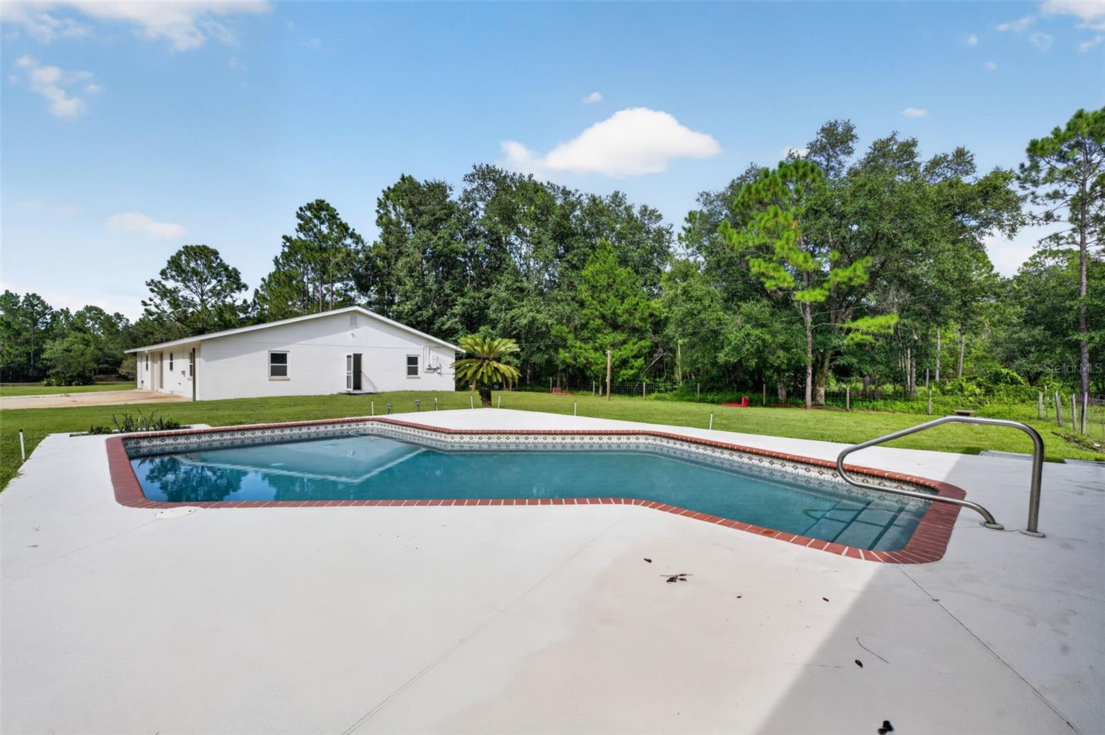 20963 E Colonial Dr Property Photo 34