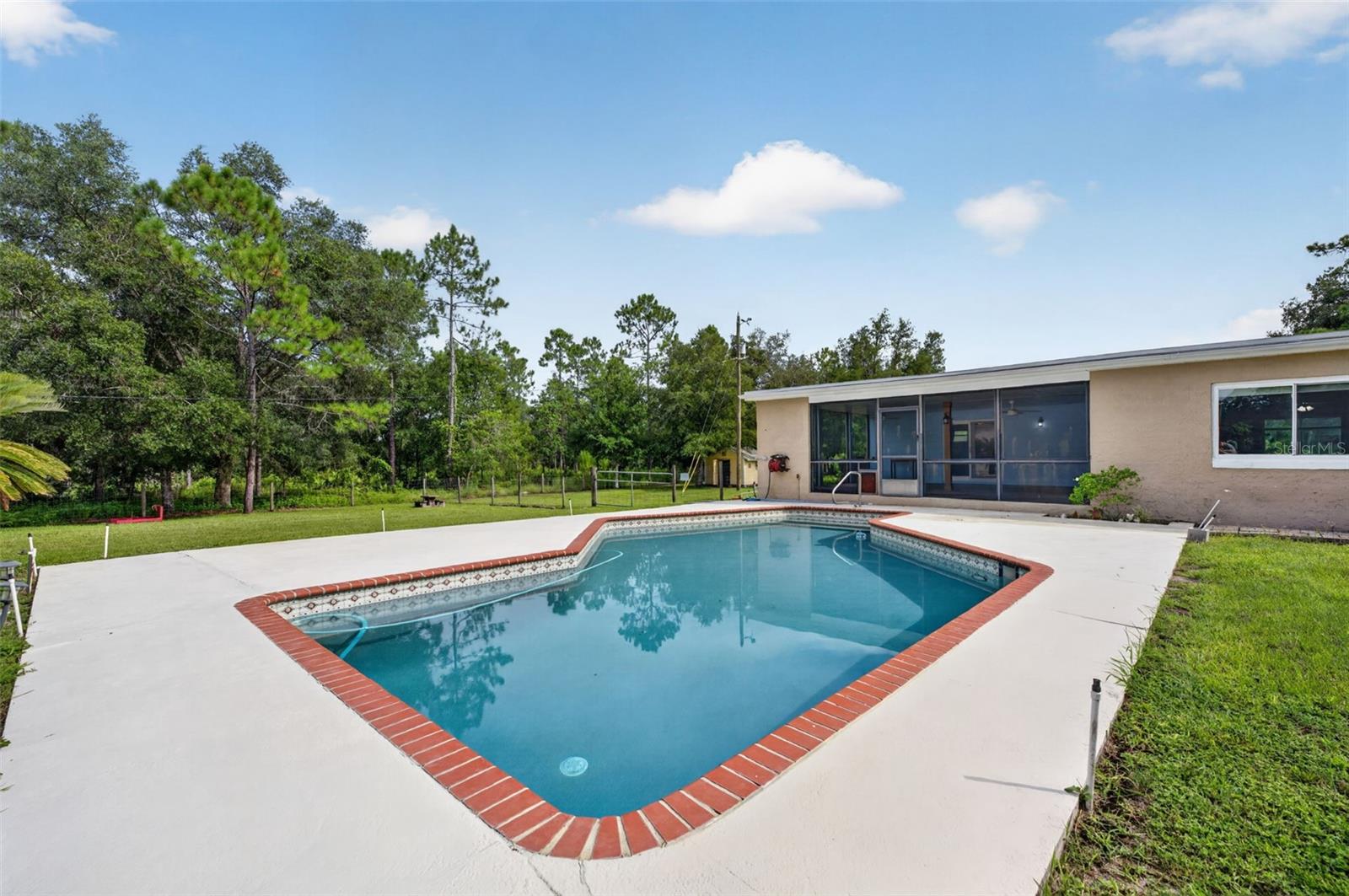 20963 E Colonial Dr Property Photo 35