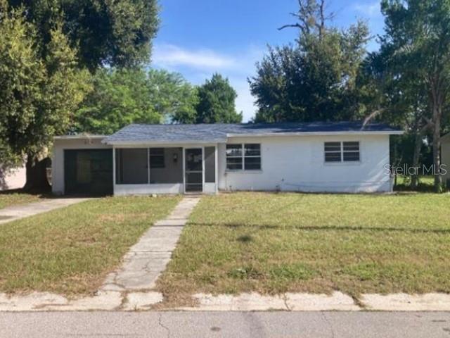 679 AVENUE L SE Property Photo 1