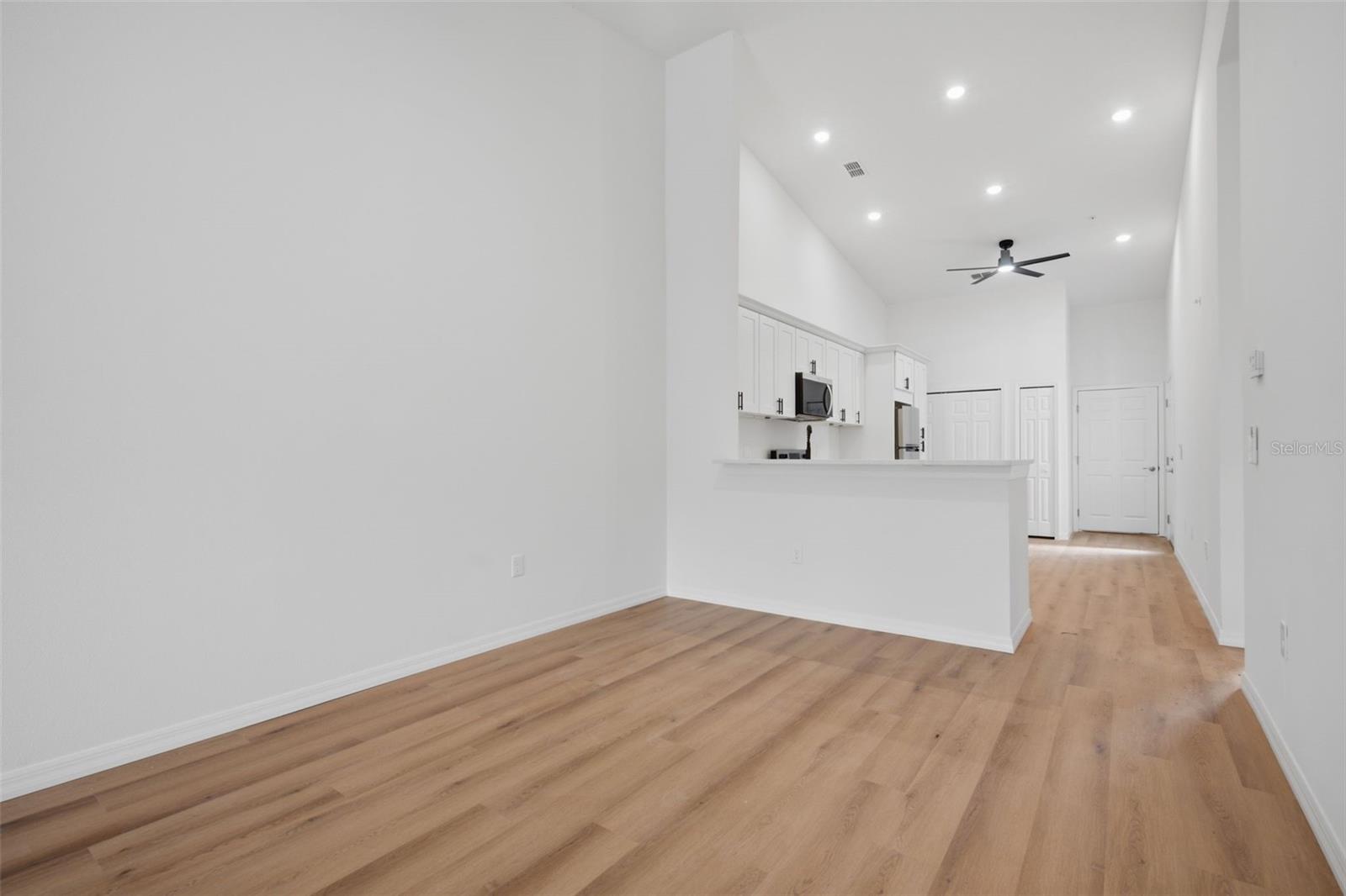 1411 Oak Pl #c Property Photo 3