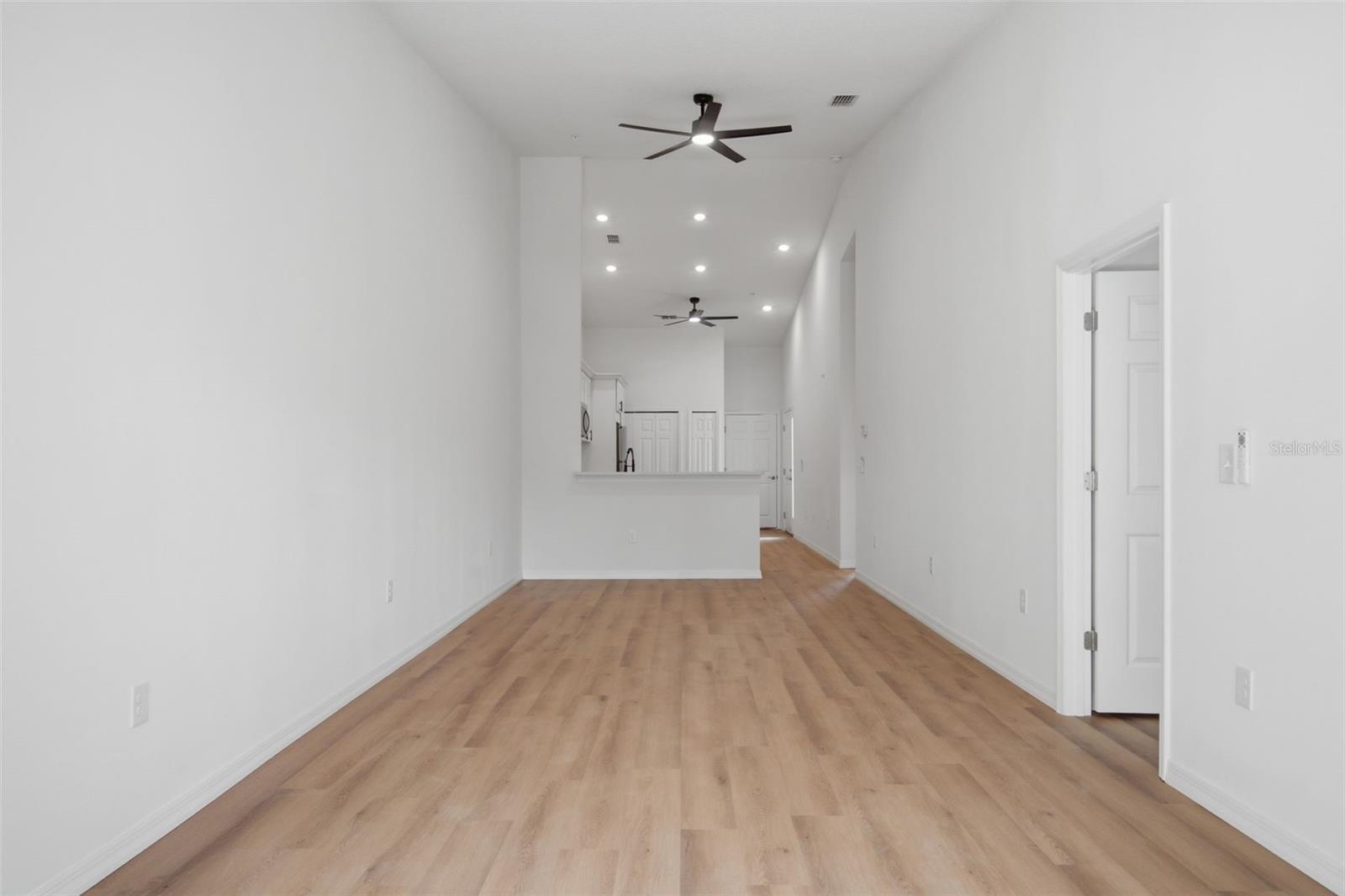 1411 Oak Pl #c Property Photo 5