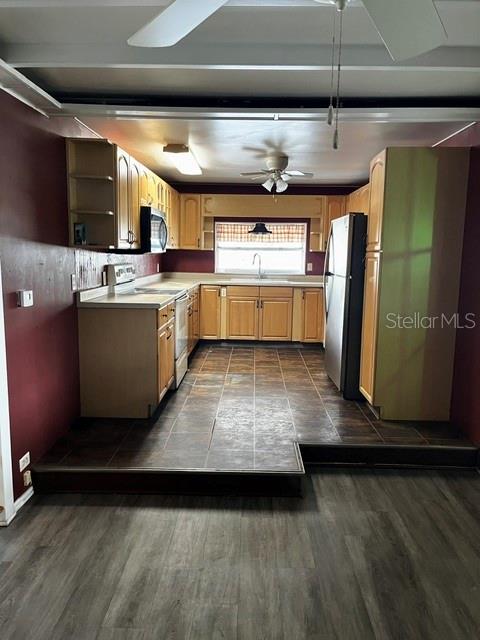 1513 Pleasant St Property Photo 3