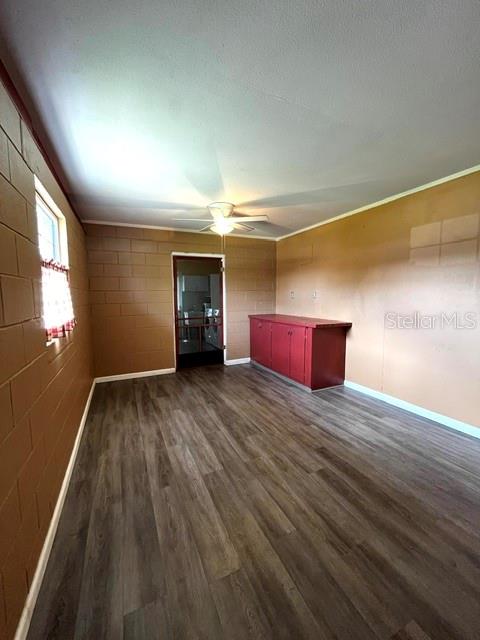 1513 Pleasant St Property Photo 13