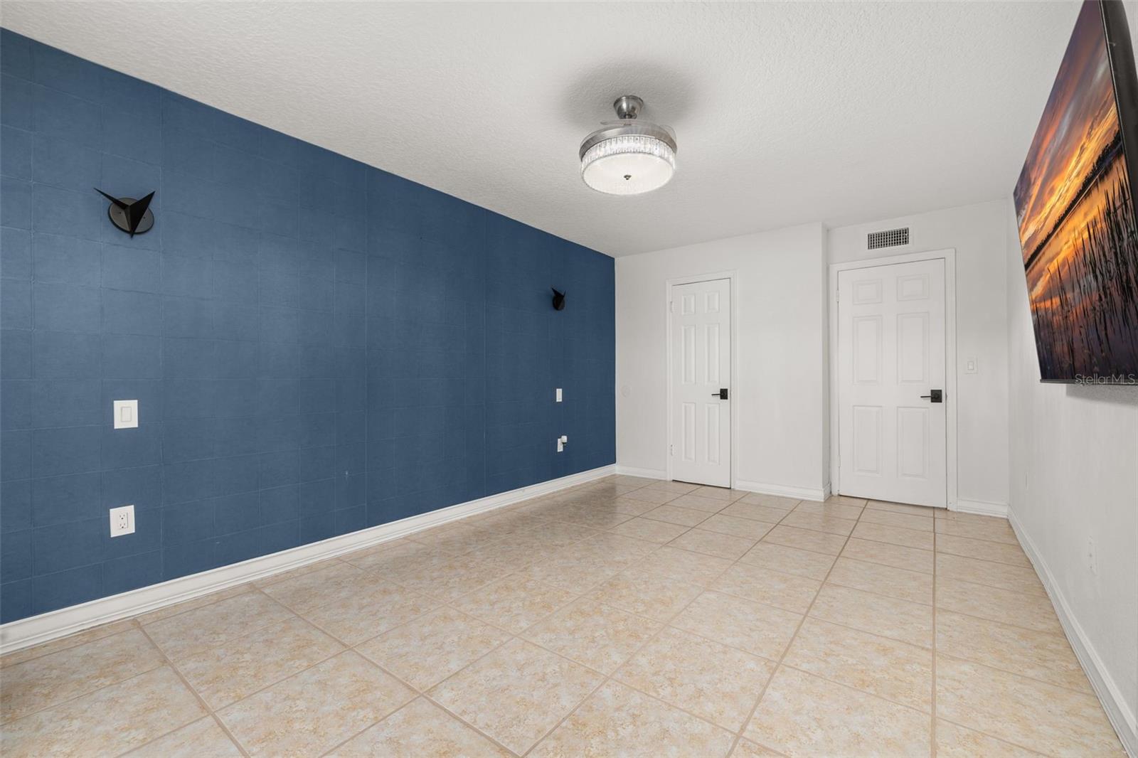 484 Banyon Tree Cir #100 Property Photo 22