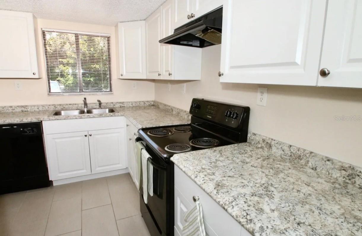 1350 Virginia Ave #08 Property Photo 6