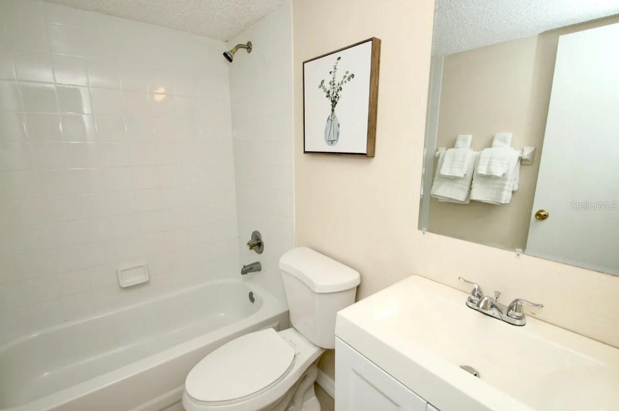 1350 Virginia Ave #08 Property Photo 11