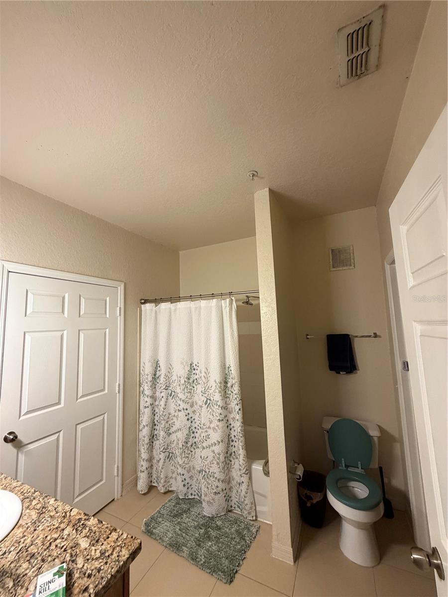 6017 Westgate Dr #922 Property Photo 10