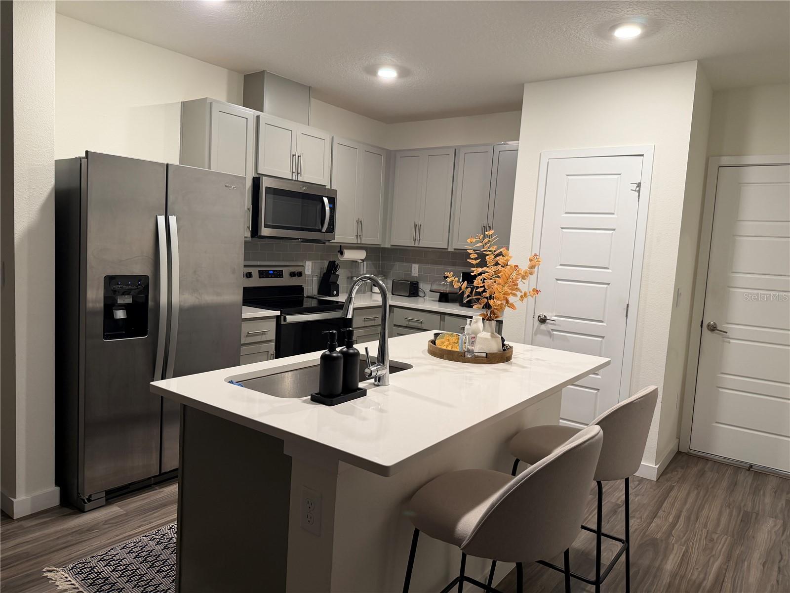 258 Capulet Cv Property Photo 3