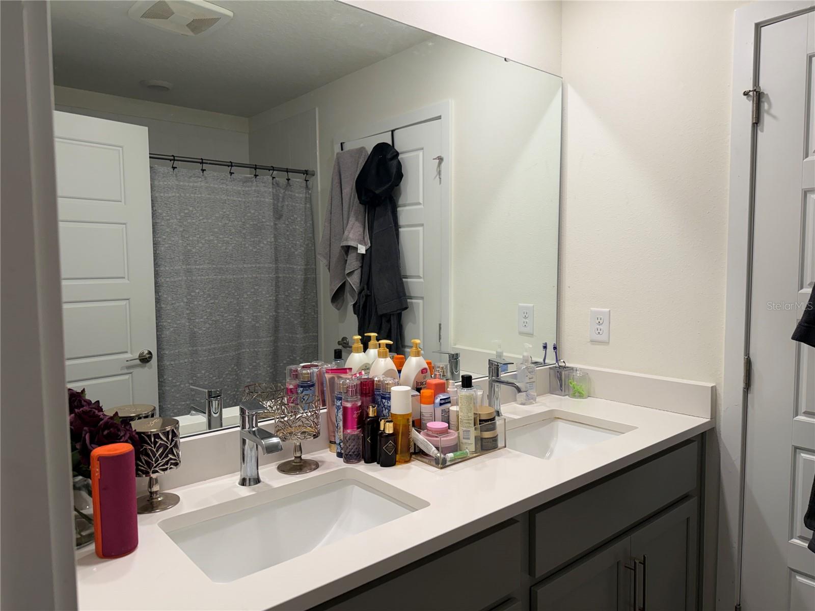 258 Capulet Cv Property Photo 9