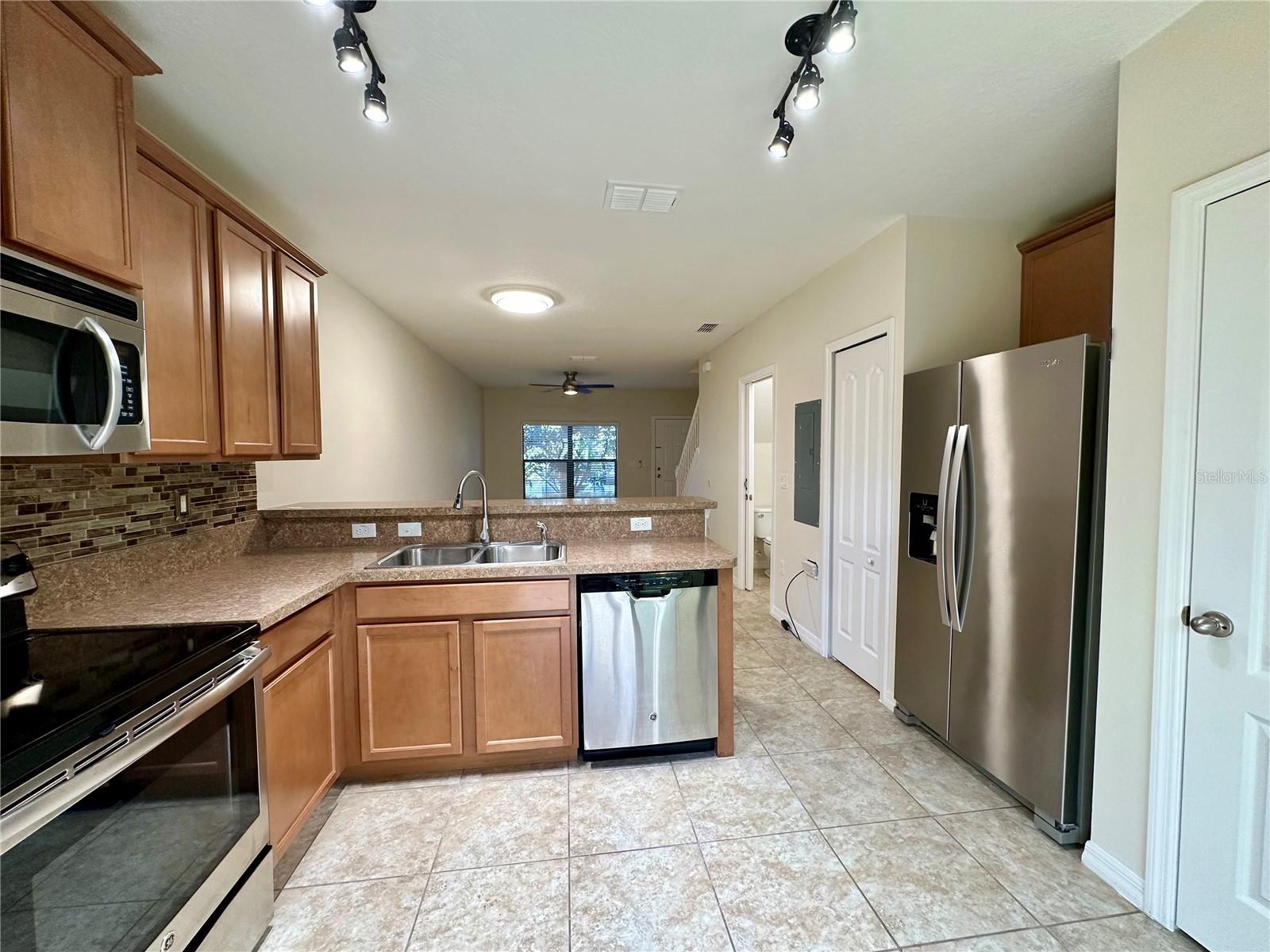 1121 Trillium Park Ln Property Photo 6