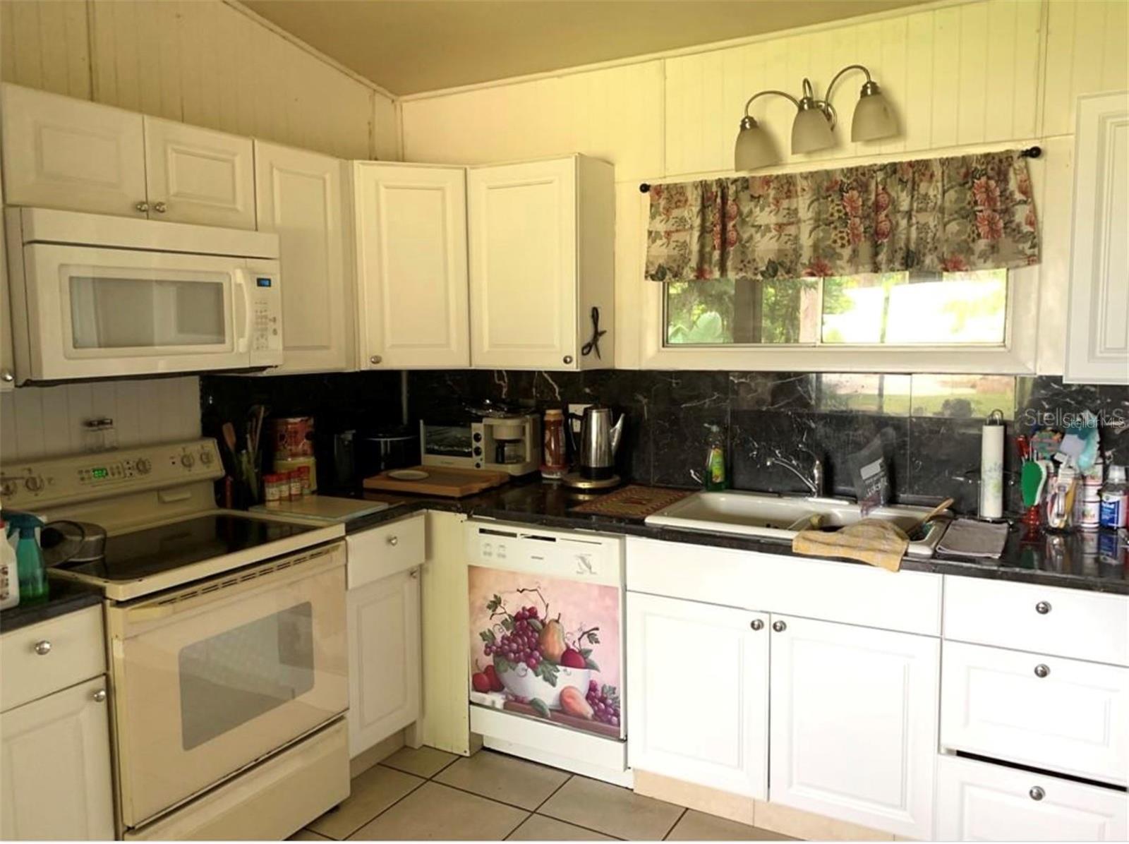 4327 Rummell Rd Property Photo 3