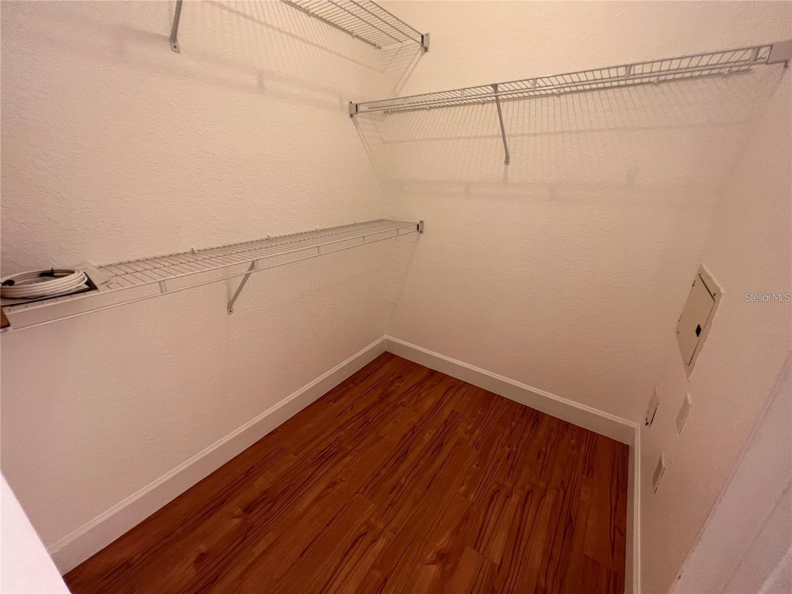 304 E South St #5020 Property Photo 5