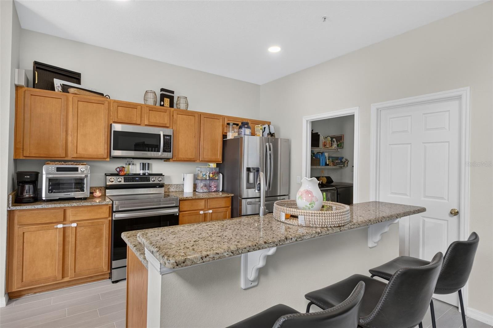 6086 Chapledale Dr Property Photo 8