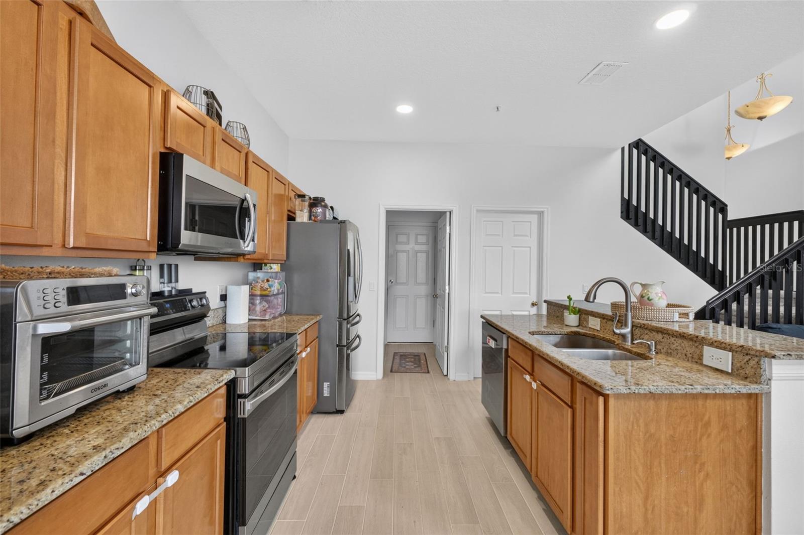 6086 Chapledale Dr Property Photo 10